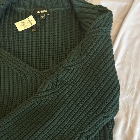 Express Deep Green V-Neck Sweater - Picture 2 of 4